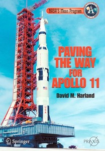 Boek: NASA's Moon Program - Paving the Way for Apollo 11